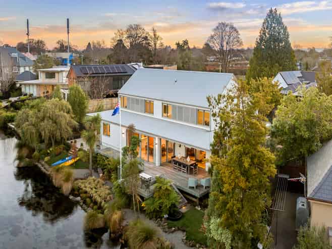 12 Clifford Avenue, Fendalton