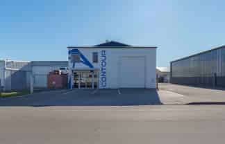 Big Entry. Big Warehouse. Prime Location
