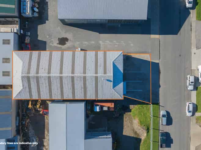 Big Entry. Big Warehouse. Prime Location