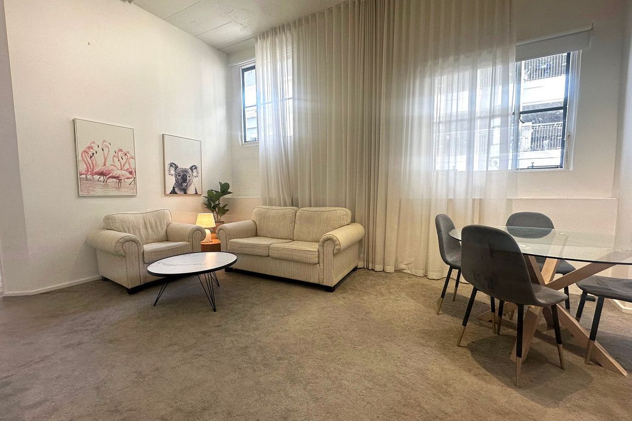 Ready to move in - fully furnished - central city - Aanzicht 2