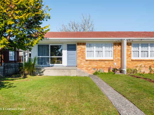 4 & 4A Cranwell Place, Hillcrest