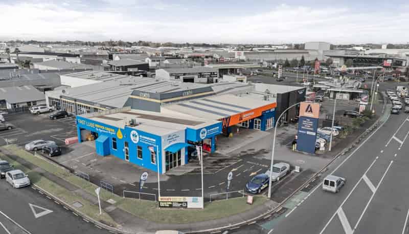10 & 11/2 Pukete Road, Te Rapa