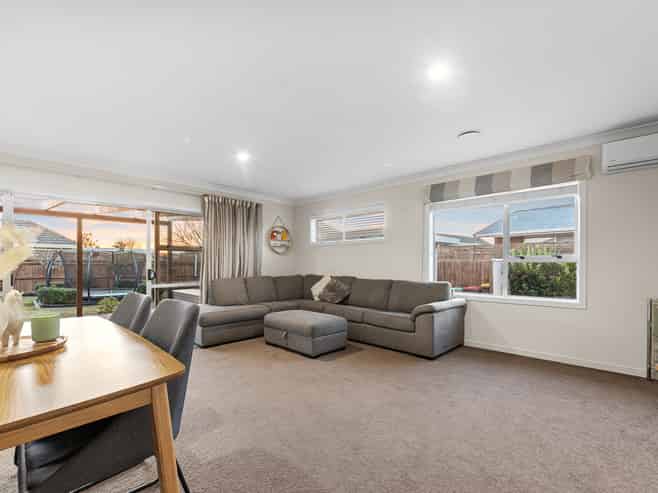 6 Kearneys Road, Linwood