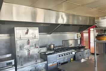 RESTAURANT OPPORTUNITY IN THE HEART OF BROWNS BAY
