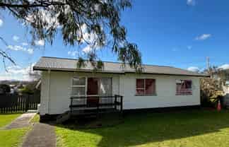 108 Boundary Road, Clover Park