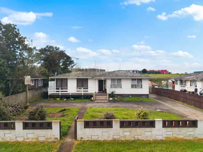 39 Blake Road, Mangere East