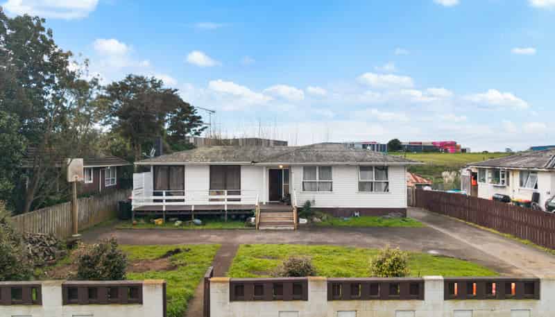 39 Blake Road, Mangere East