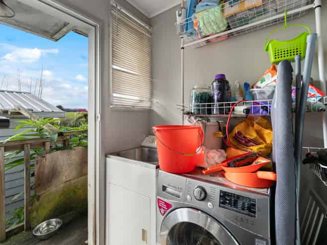 39 Blake Road, Mangere East