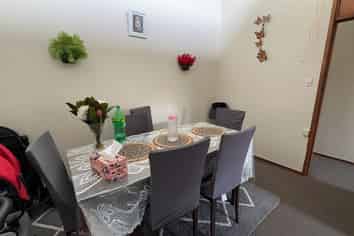 2/542 Grey Street, Hamilton East
