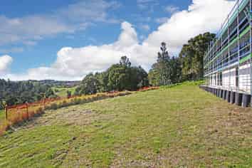 9 Grand Ridge Avenue, Flat Bush