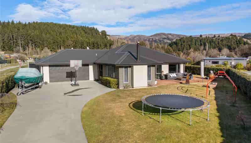 14 Criffel Place, Luggate