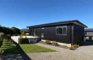 14 Paparoa Way, Westport