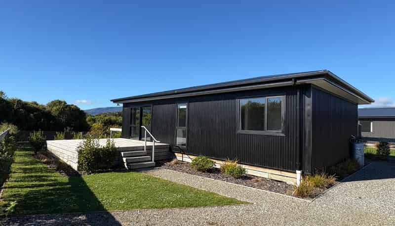 14 Paparoa Way, Westport
