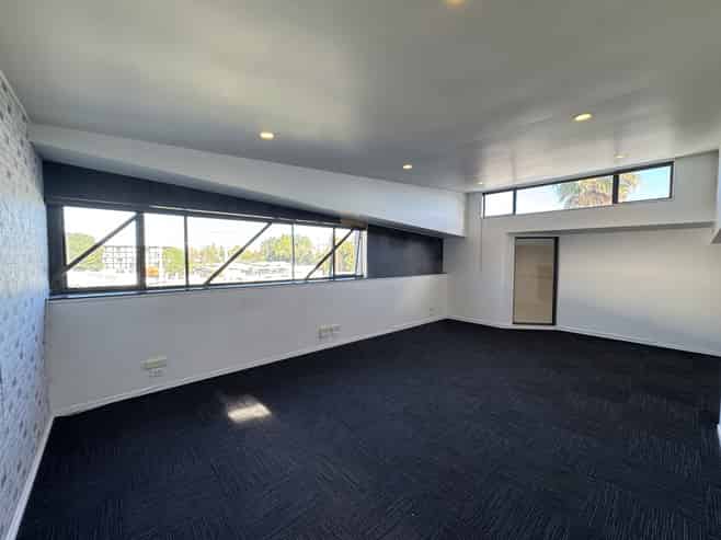 Boutique CBD fringe office suite