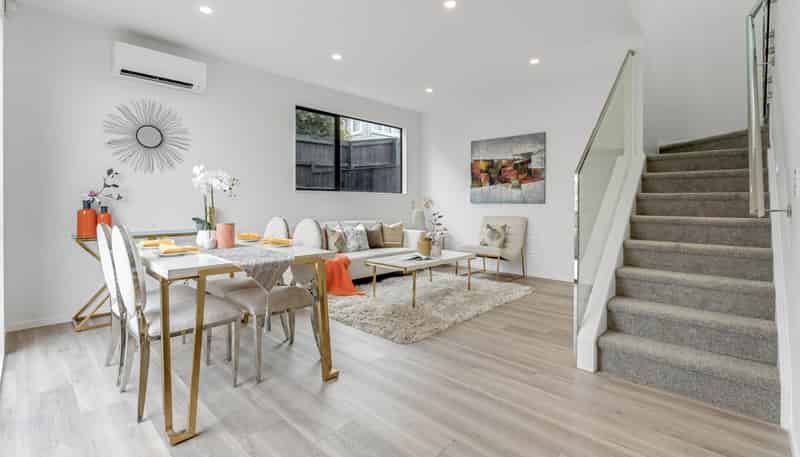 2/24 Great South Road, Manurewa