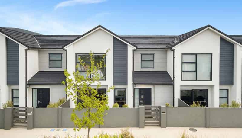 17 Karearea Avenue, Porirua