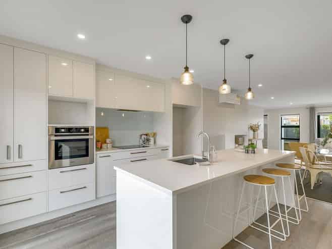 17 Karearea Avenue, Porirua