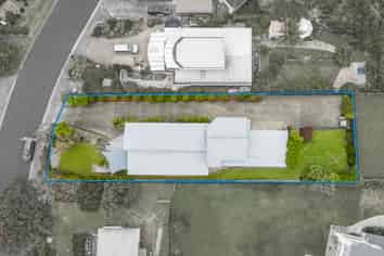 33 Totara Road, Stanmore Bay