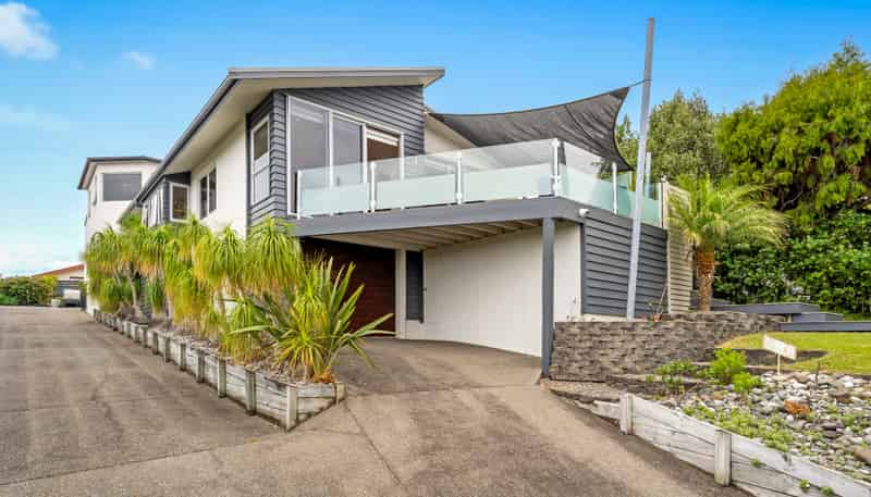 33 Totara Road, Stanmore Bay