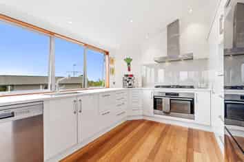 33 Totara Road, Stanmore Bay