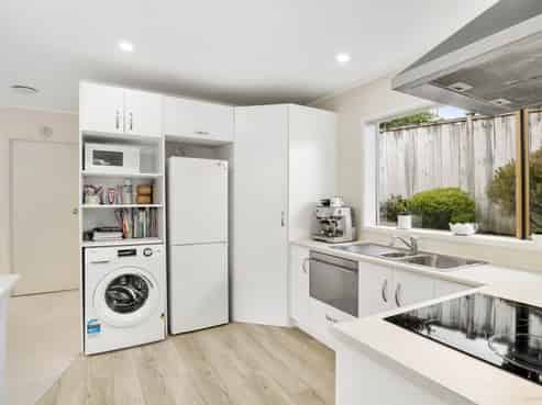 1/32 Stredwick Drive, Torbay