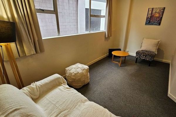 Tidy one bedroom in the heart of the city: – další