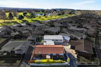 1, 2, 4/98 Tait Drive, Greenmeadows