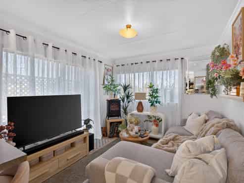 98 Tait Drive, Greenmeadows