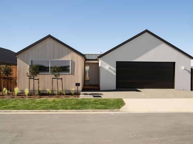 37 Tabraham Crescent, Pyes Pa