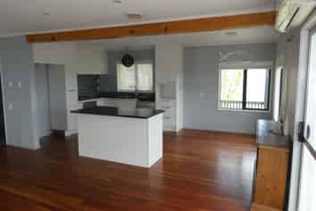 81 Hobsonville Road, Hobsonville