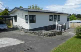 81 Hobsonville Road, Hobsonville