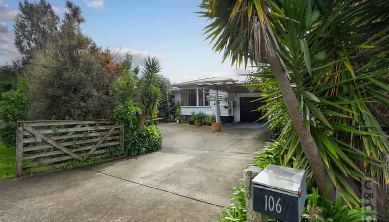 106 Awaroa Road, Helensville