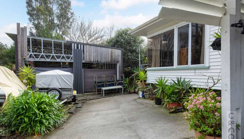 106 Awaroa Road, Helensville
