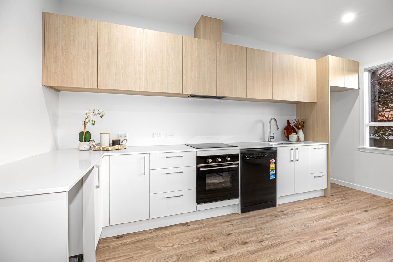 First Home, Bigger Future, Endless Possibilities - Bild 3