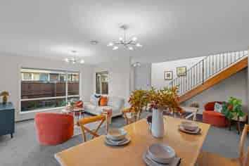 2/11 Powell Crescent, Ilam