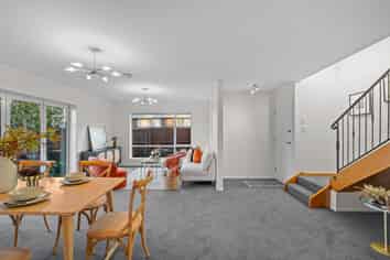 2/11 Powell Crescent, Ilam