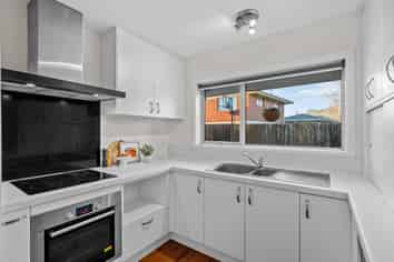 2/11 Powell Crescent, Ilam