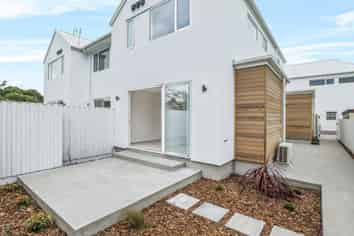 5/24 Dampier Street, Woolston