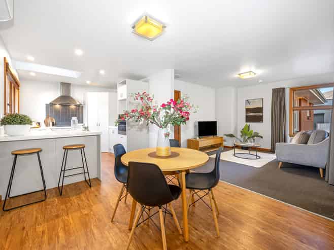 15 Rochford Place, Bryndwr