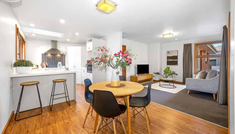 15 Rochford Place, Bryndwr