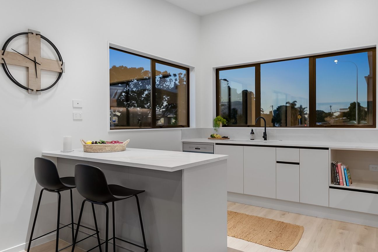Final Coastal opportunity Just steps from the sand - Fler