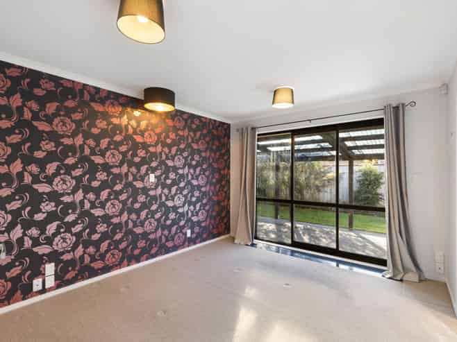 6 Galea Grove, KELVIN GROVE