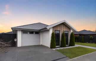 6 Stud Road, Yaldhurst