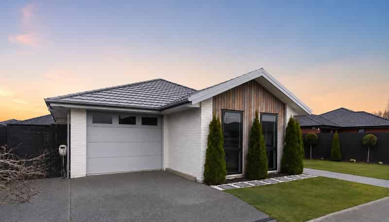 6 Stud Road, Yaldhurst