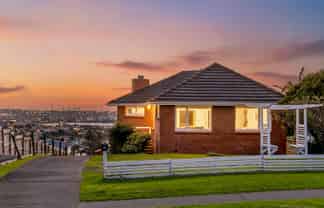 1/68 Bleakhouse Road, Bucklands Beach