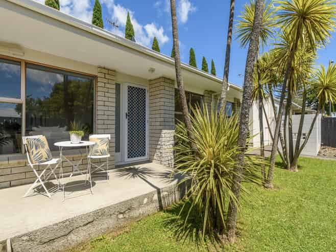 2/388 Devonport Road, Tauranga South