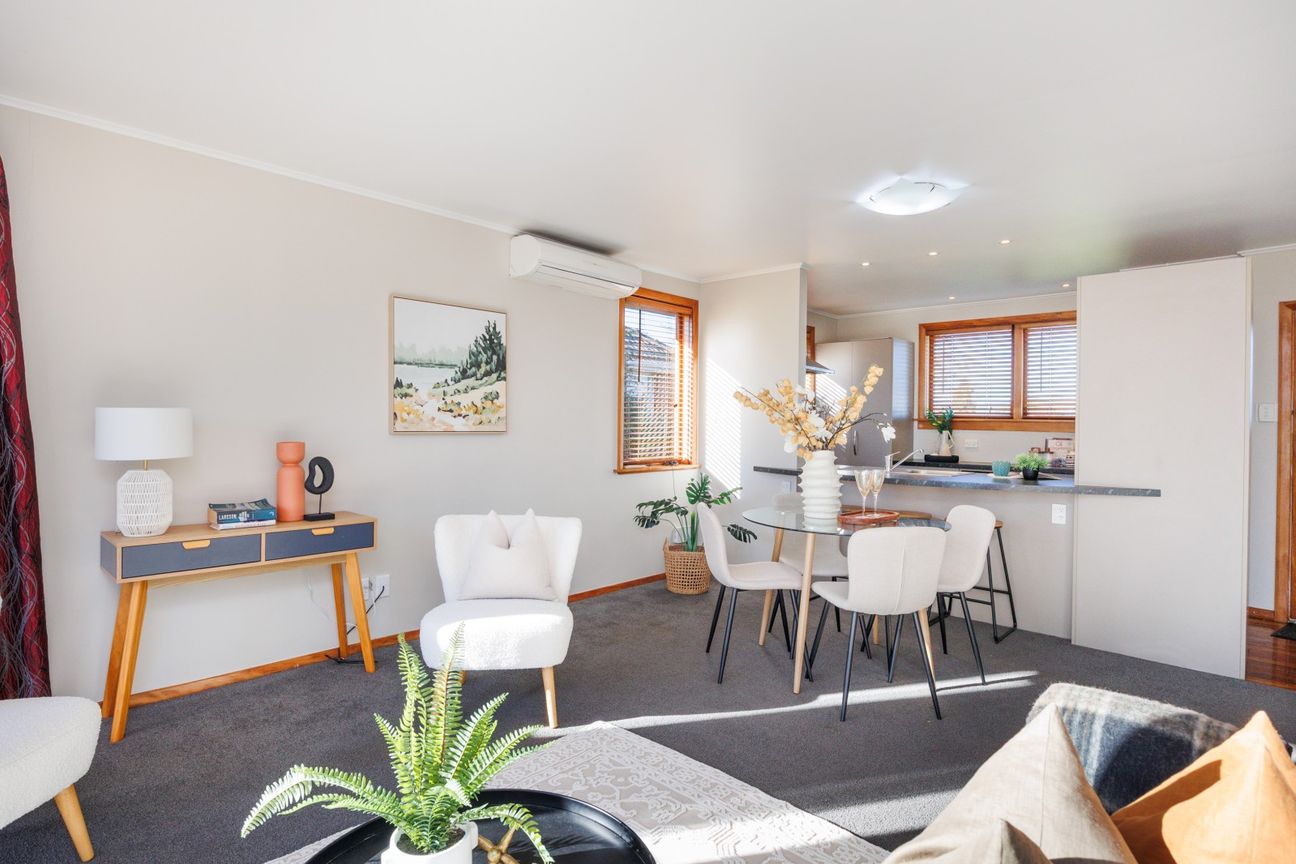 Tidy, Modern & Ready to Move In - Aanzicht 5