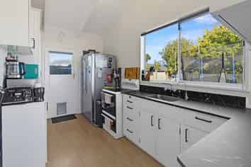 2/127 Parkers Road, Tahunanui