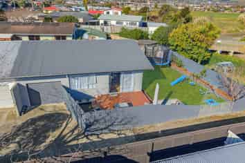 2/127 Parkers Road, Tahunanui