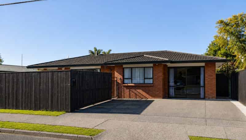 77 Avondale Road, Taradale